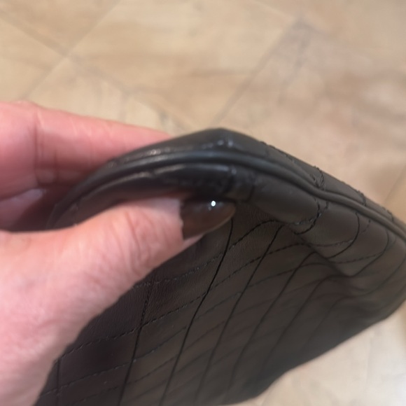 Chanel clutch - Picture 3 of 12